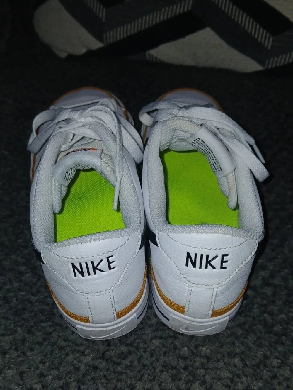 Women Nike Court