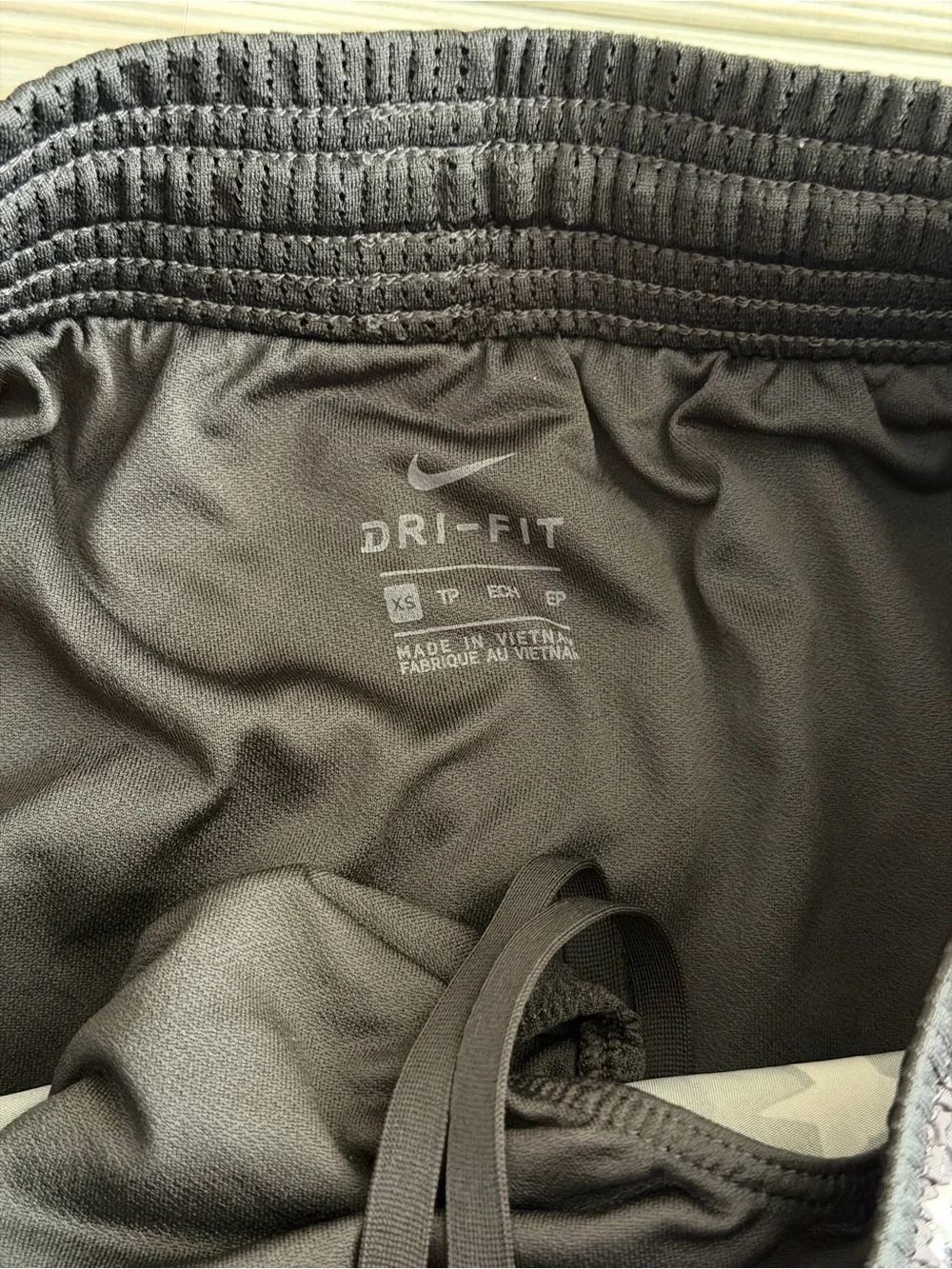 Nike | Dri-Fit 10K Americana Running Shorts in Black/White/Grey Star - Size XS