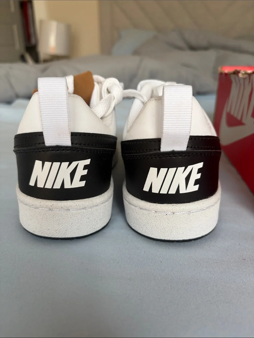 Nike sleek low