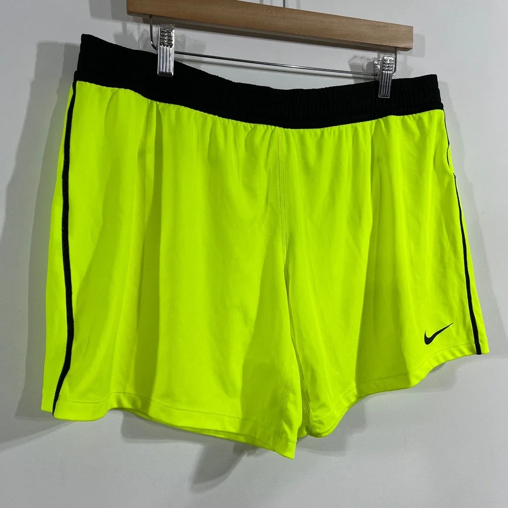Nike gym training athleisure