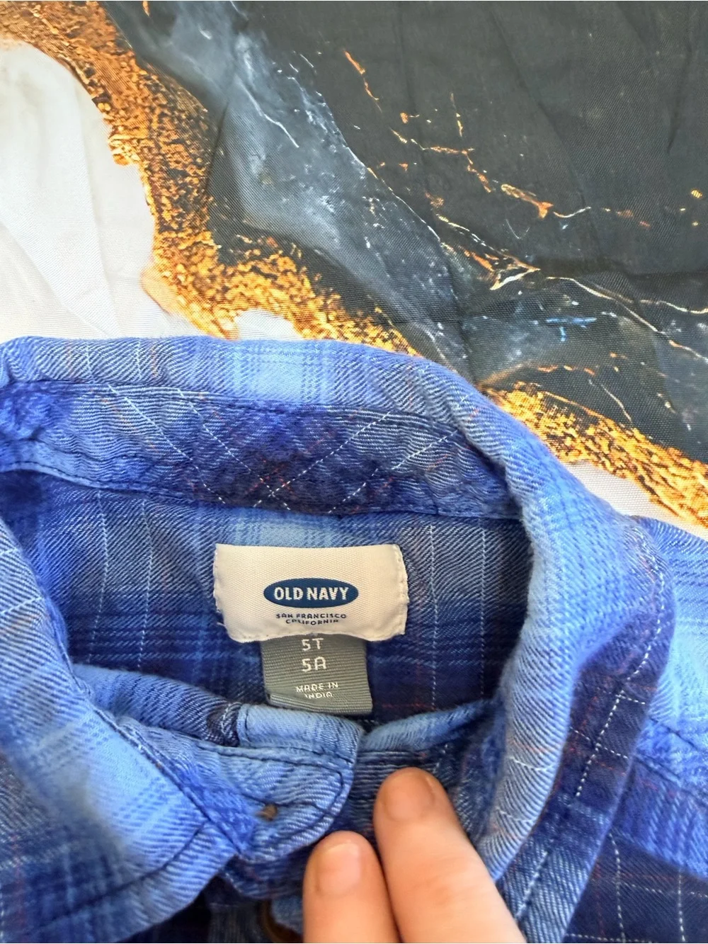 Old Navy button shirt size 5T kids