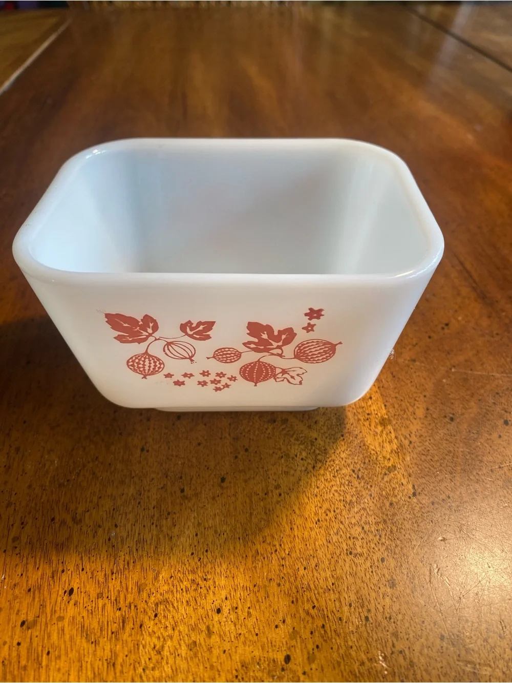 Pyrex vintage pink