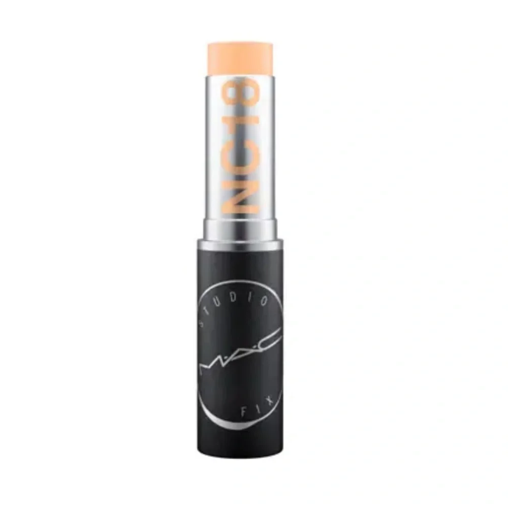 ✨ MAC STUDIO FIX SOFT MATTE FOUNDATION STICK NC18