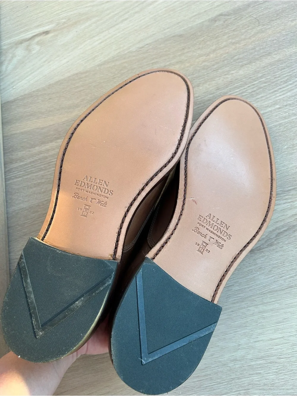 Allen Edmonds leather cap