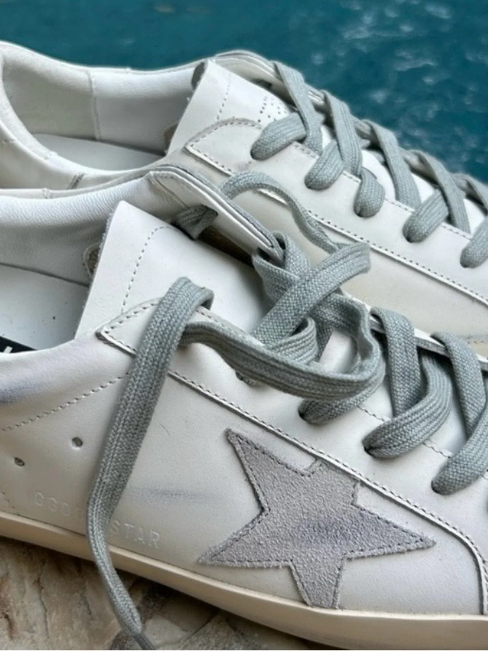 N/A classic white