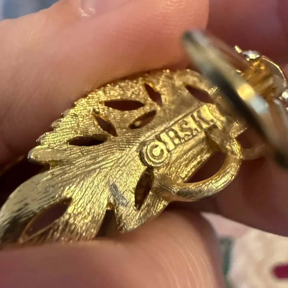 Vintage BSK Gold Tone Leaf Clip On Earrings Textured Mid Century Costume Jewelry