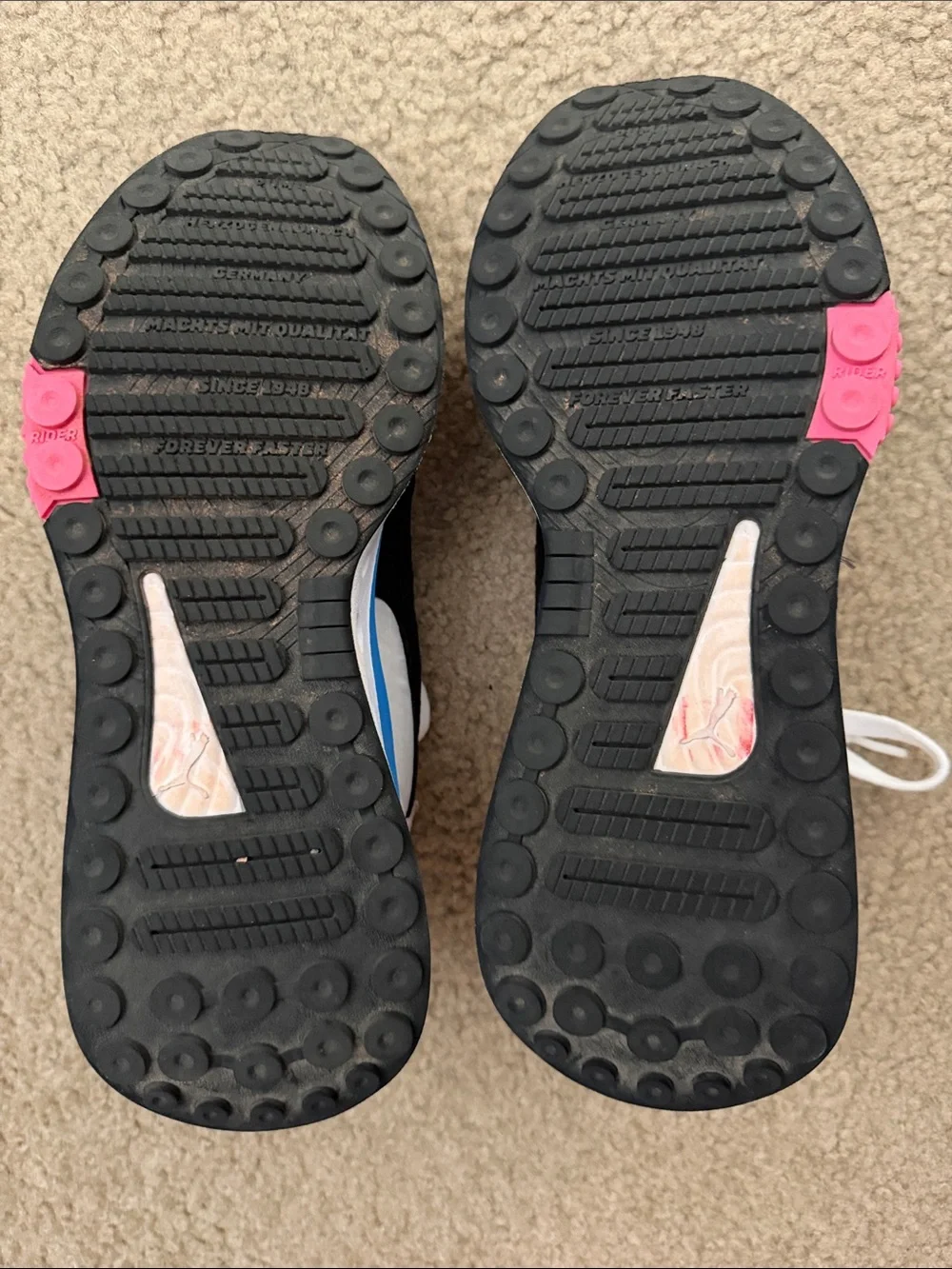 Puma lightweight sneakers
