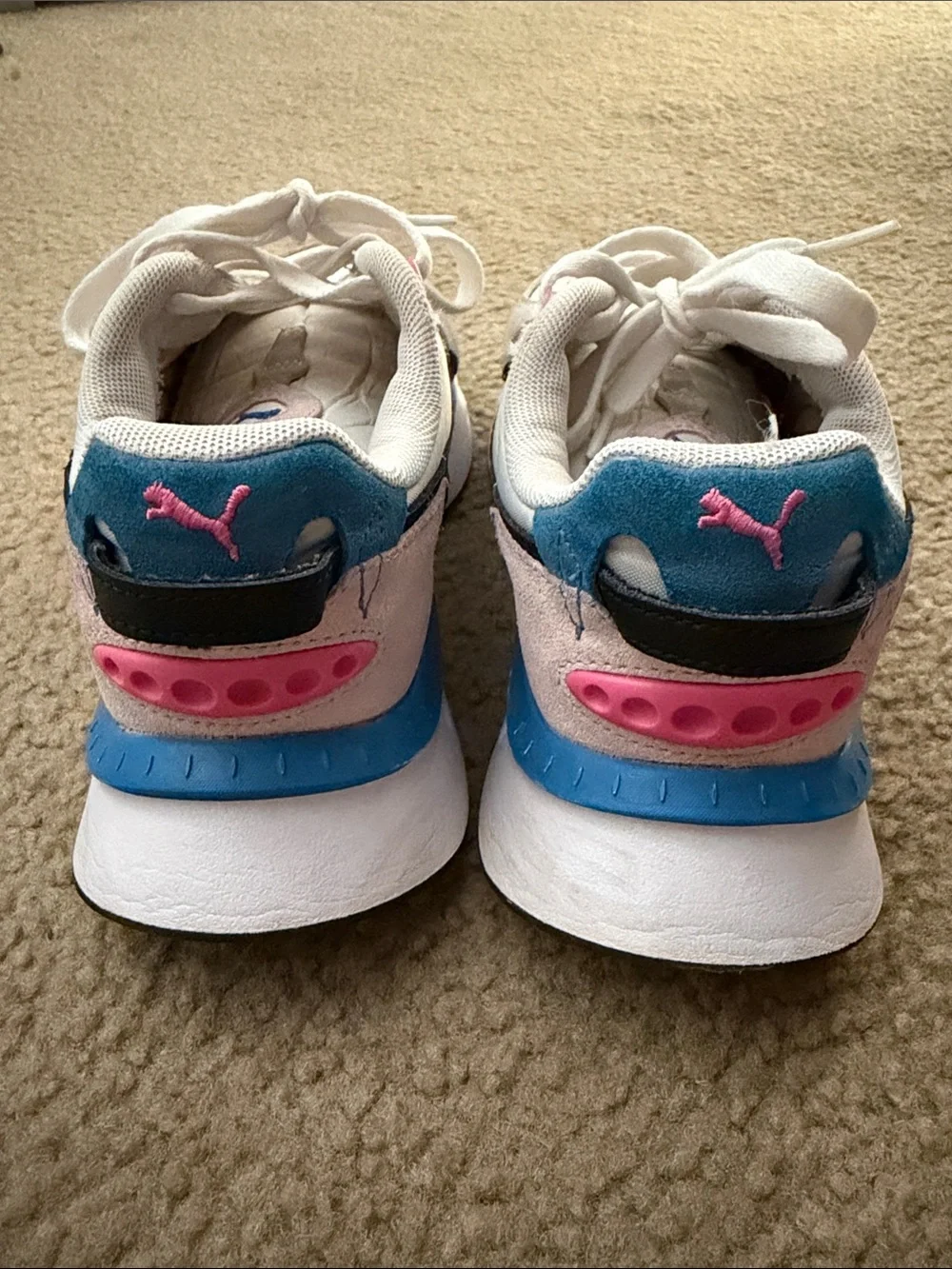 Puma lightweight sneakers