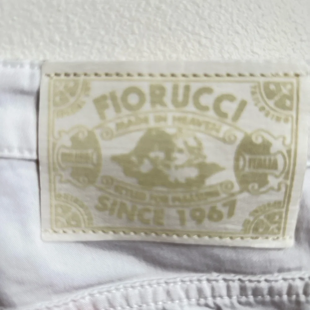 Fiorucci nwt 27x30