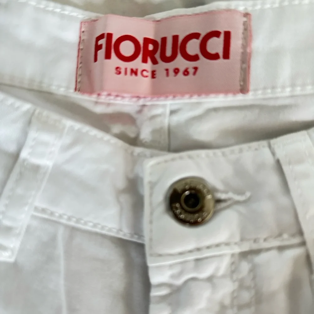 Fiorucci nwt 27x30