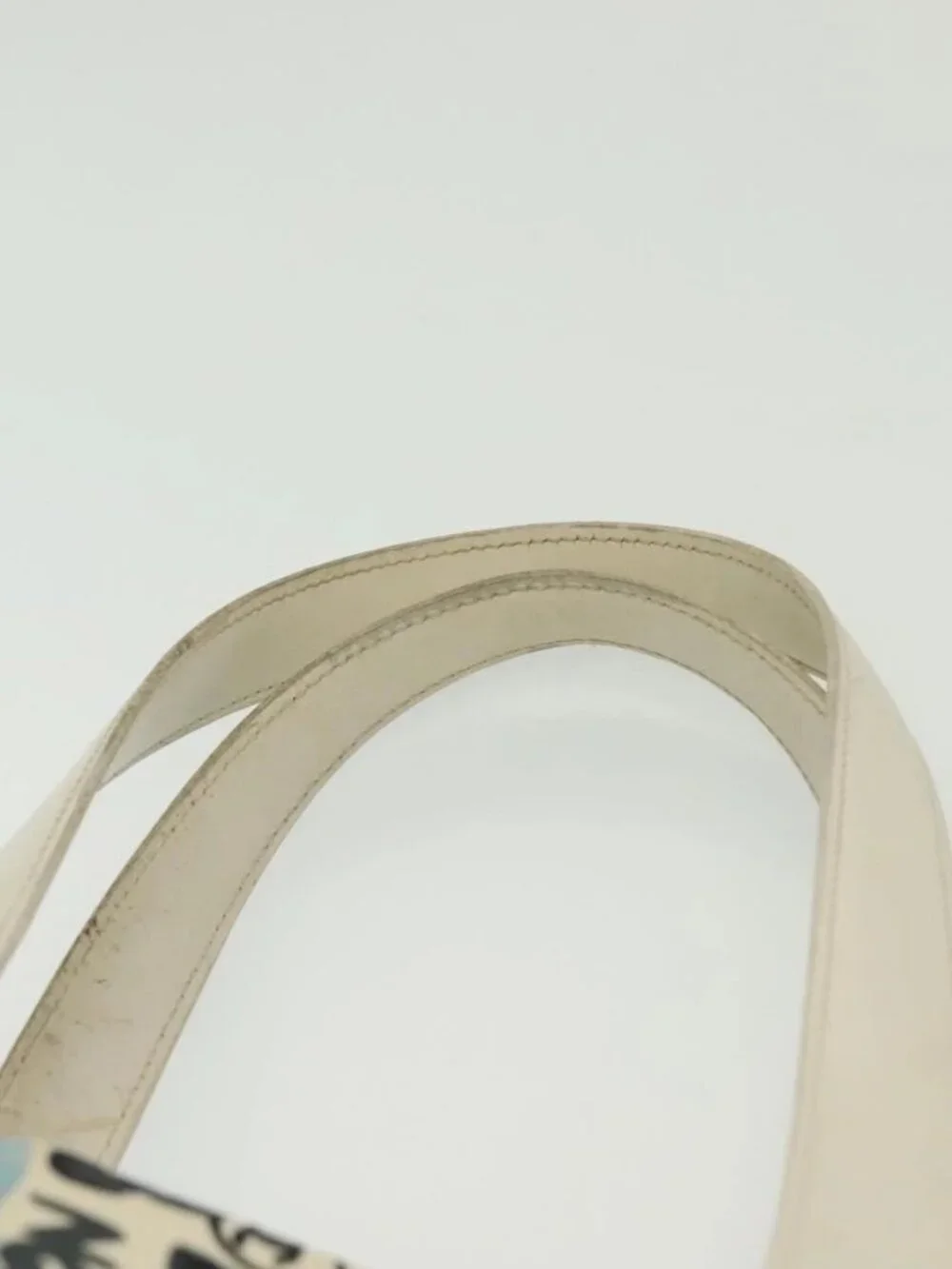 CHANEL brand	chanel color	white