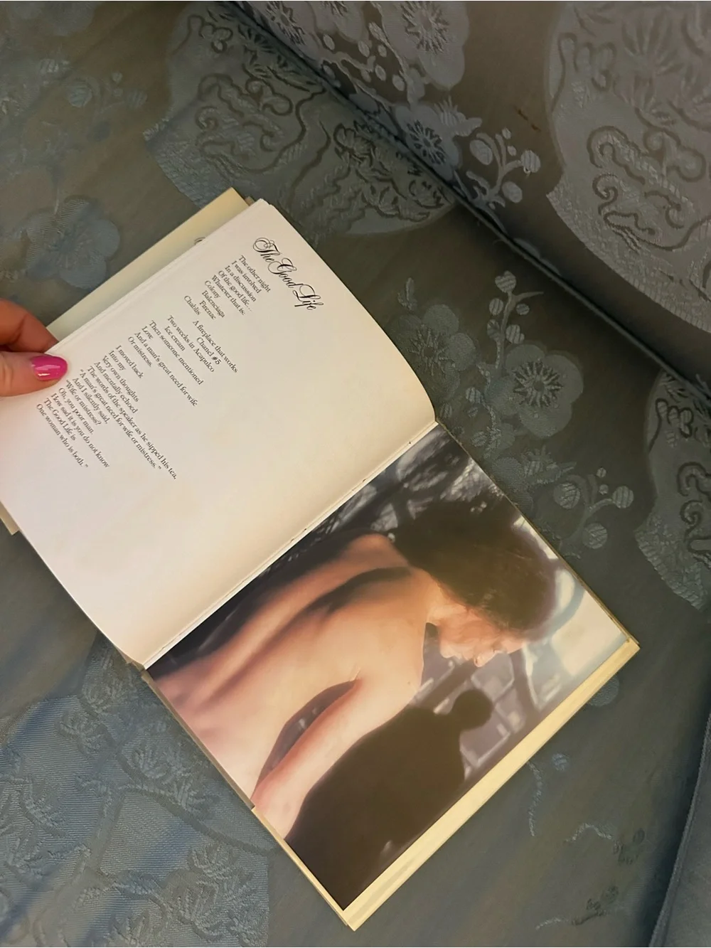 N/A elegant cream