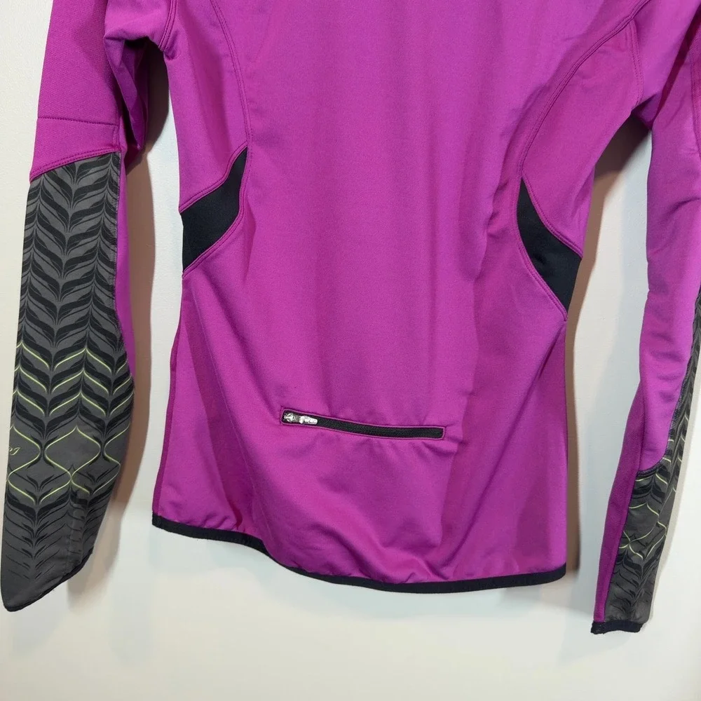 Pearl Izumi patterned material item