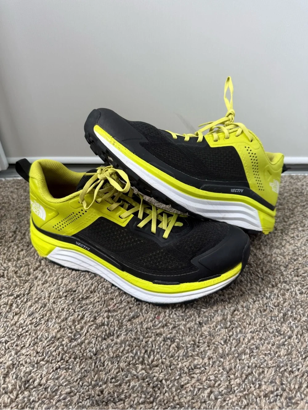 The North Face Men’s VECTIV Trail Shoes - Black & Yellow
