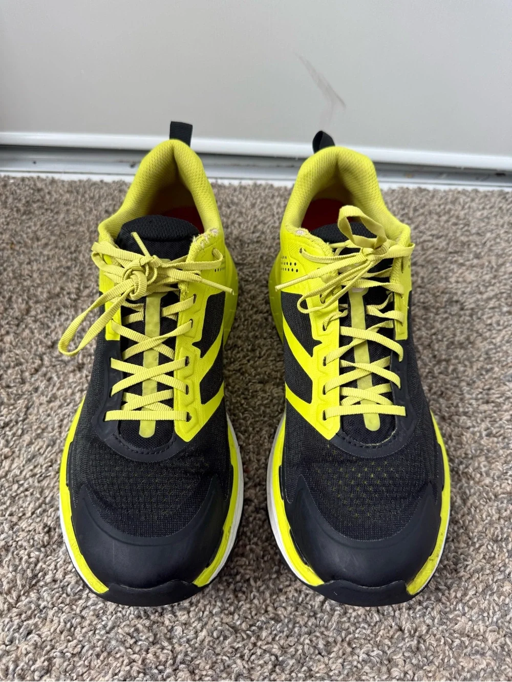 The North Face Men’s VECTIV Trail Shoes - Black & Yellow