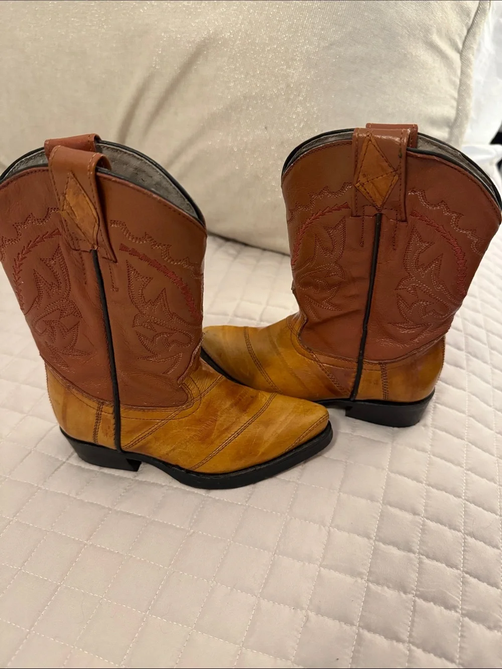Lolitos Pony size 71/2 cowboy boots