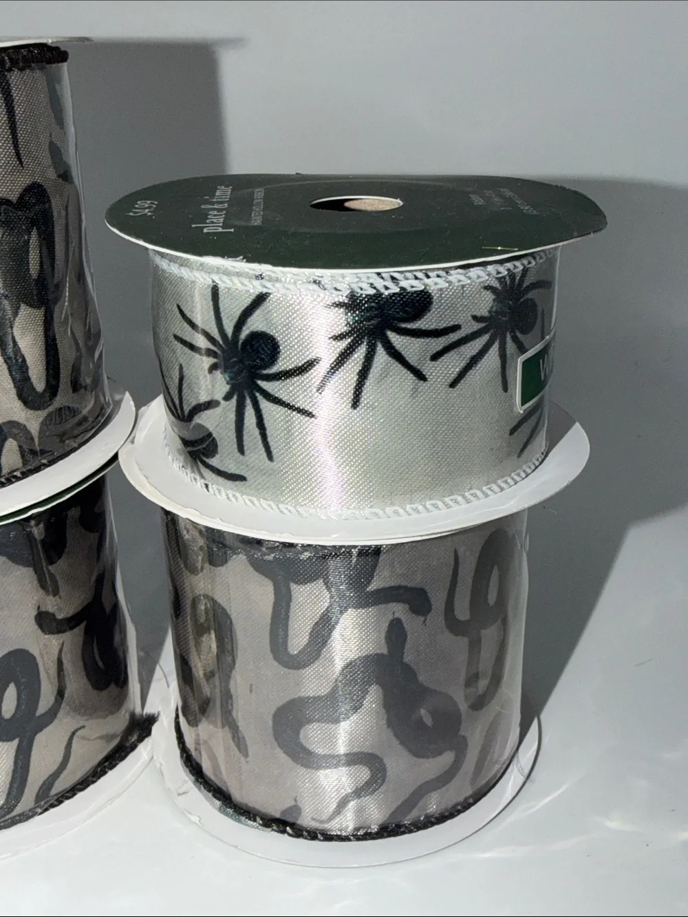 Place & Time creepy crawly