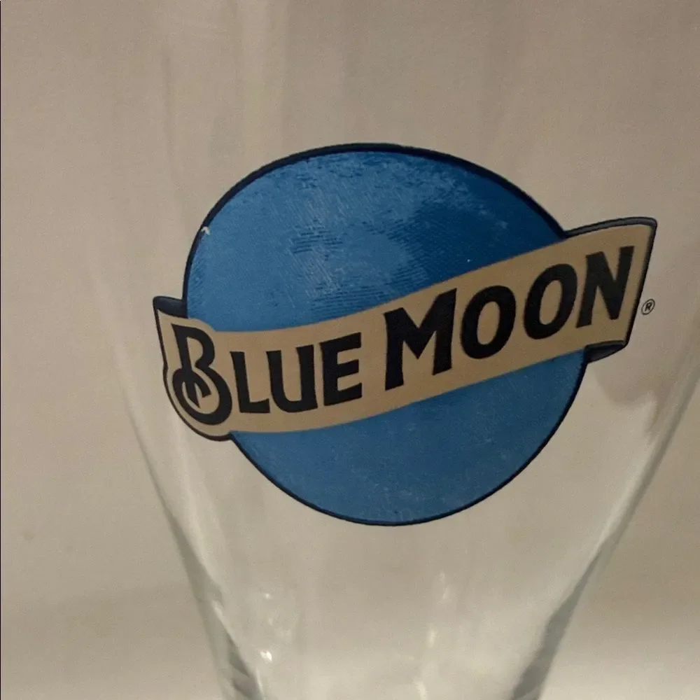 Blue Moon Wheat Beer 16 Oz 2 Glasses Clear Blue Logo 8 In Tall 2 1/2 In Round