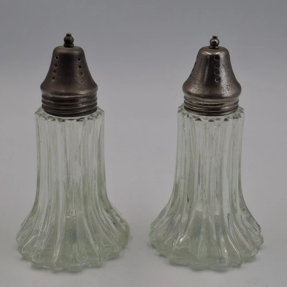 Vintage Fluted Glass Salt & Pepper Shakers Pair Scalloped Base Silver Tops 5.5