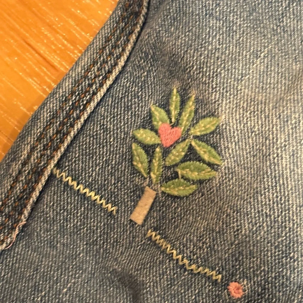OshKosh Bgosh size 981 embroidery