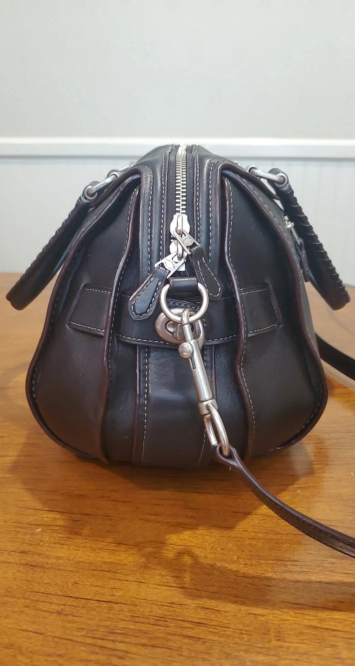 Coach black glovetanned