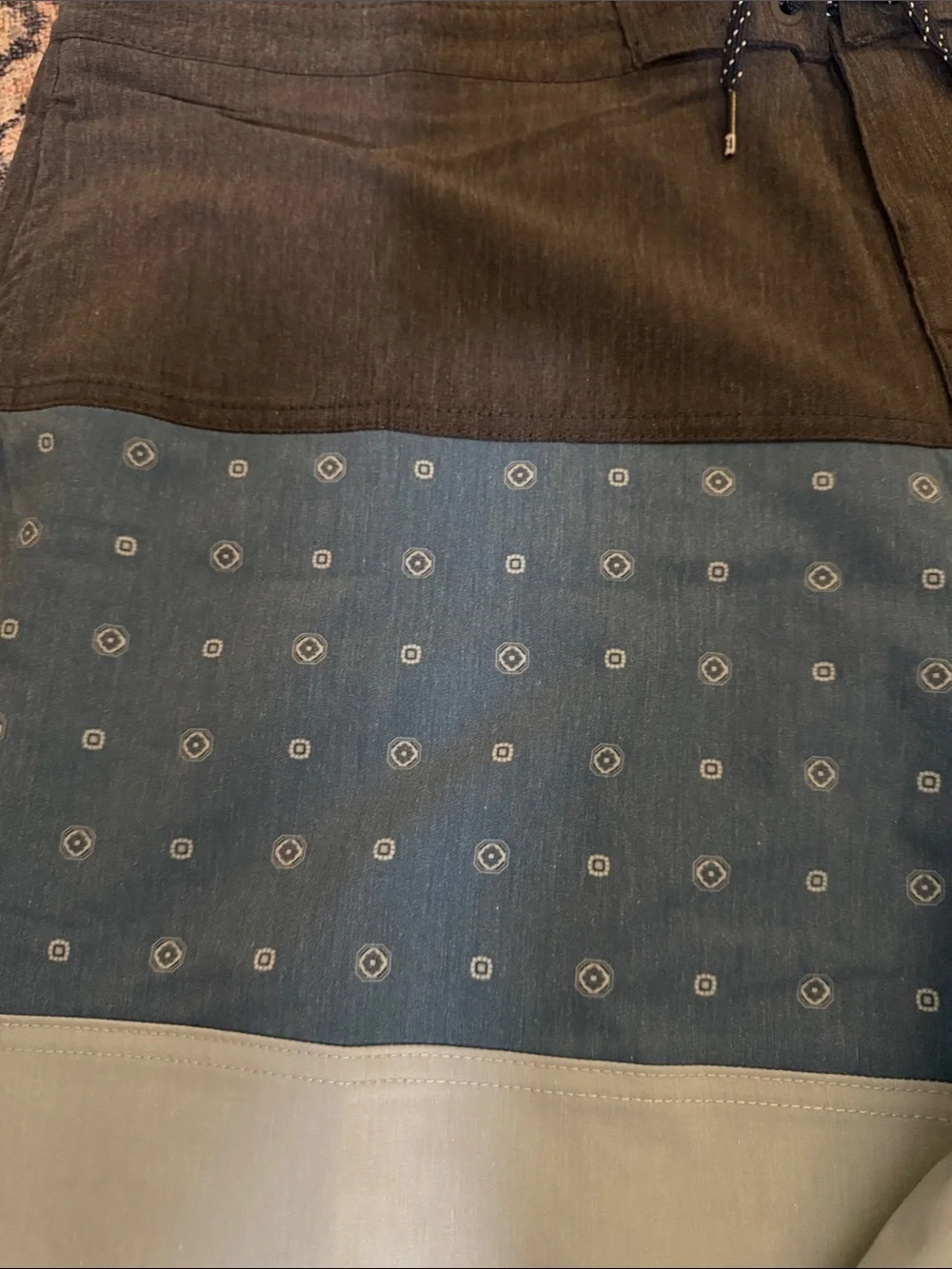 Billabong three panel