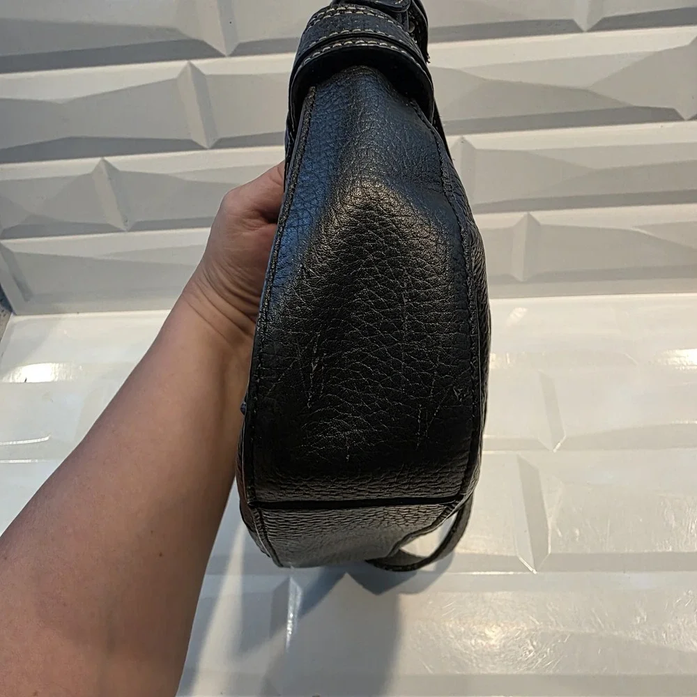 The Sak Black Pebbled Crescent Shoulder Bag Zip Houndstooth Lined Pockets Y2K