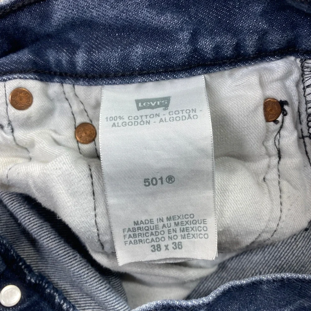 VTG Levis Jeans Mens 36X33 Dark Blue Denim Pants 501 Button Fly Straight 90s Y2K