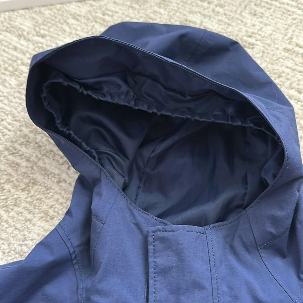The North Face Blue Nylon Rainjacket Girls M 10 12