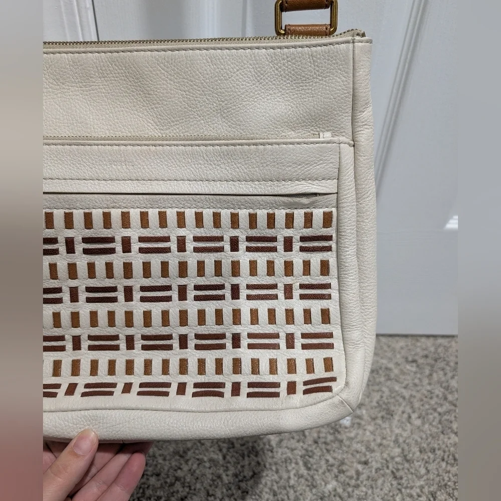 Fossil good pre