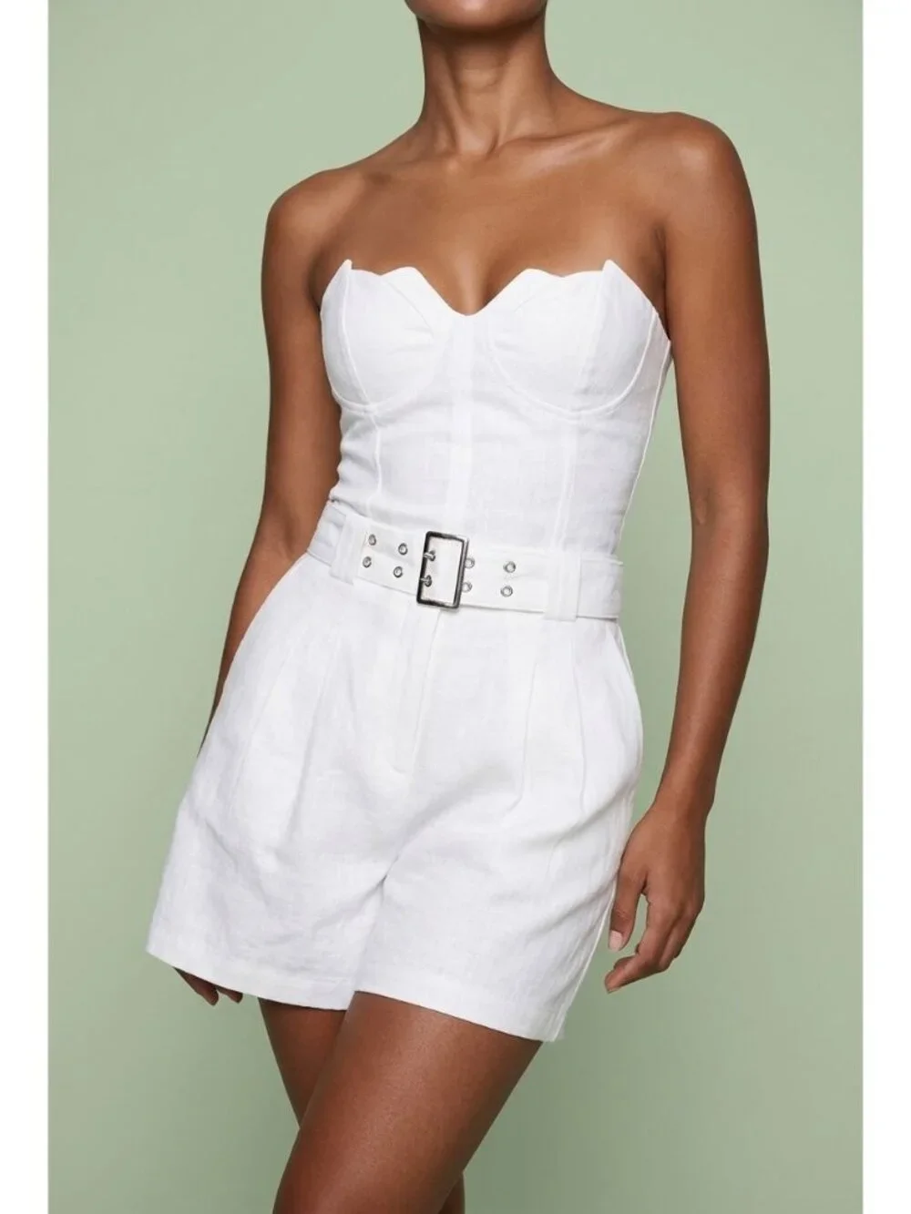 NWT Simply Vera Vera Wang Womens White Linen Blend Belted Mid-Rise Shorts Size 6