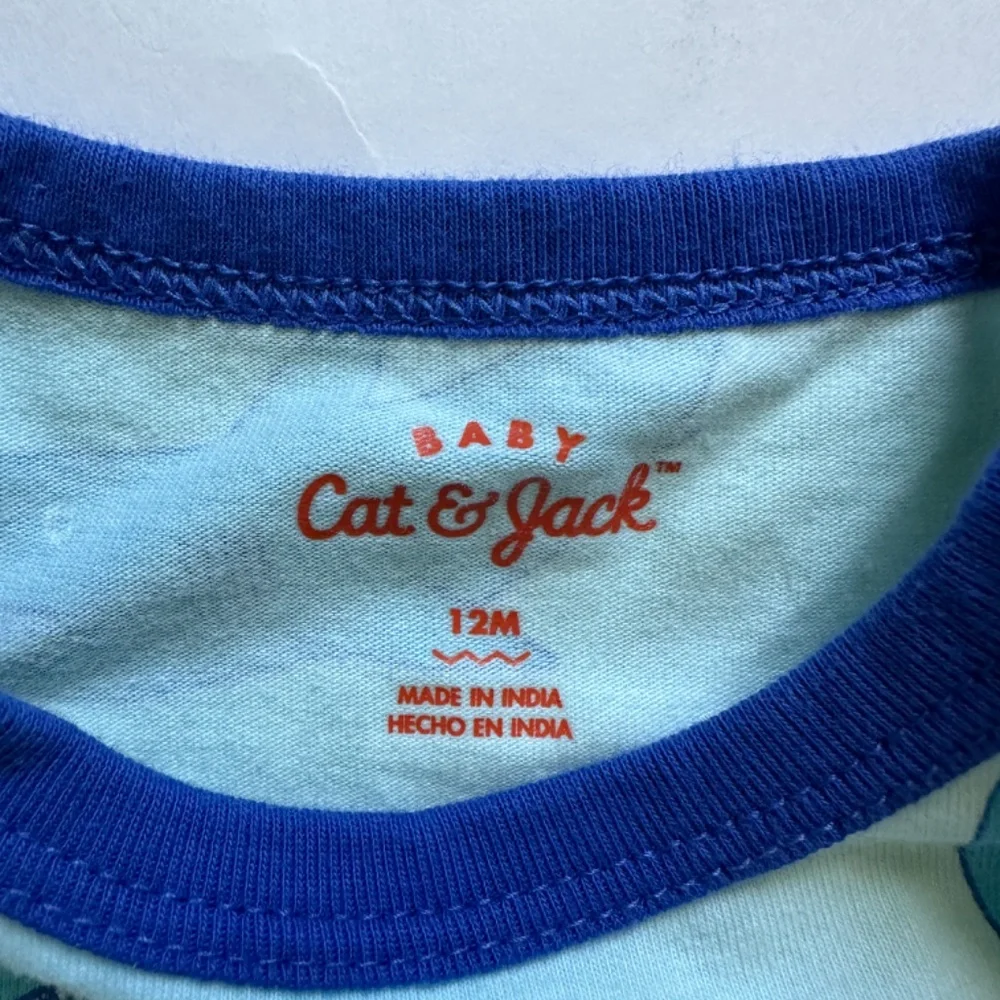 Cat & Jack Baby Boy Summer Romper Shark Sleeveless Romper and Bib Set 12M