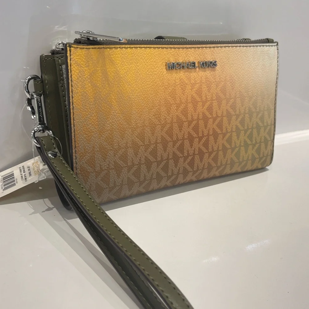 MICHAEL KORS Jet Set Lg Ombré Signature Logo Wristlet Phone Holder Olive Com NWT