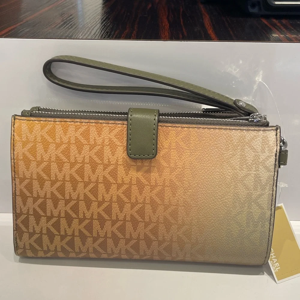 MICHAEL KORS Jet Set Lg Ombré Signature Logo Wristlet Phone Holder Olive Com NWT