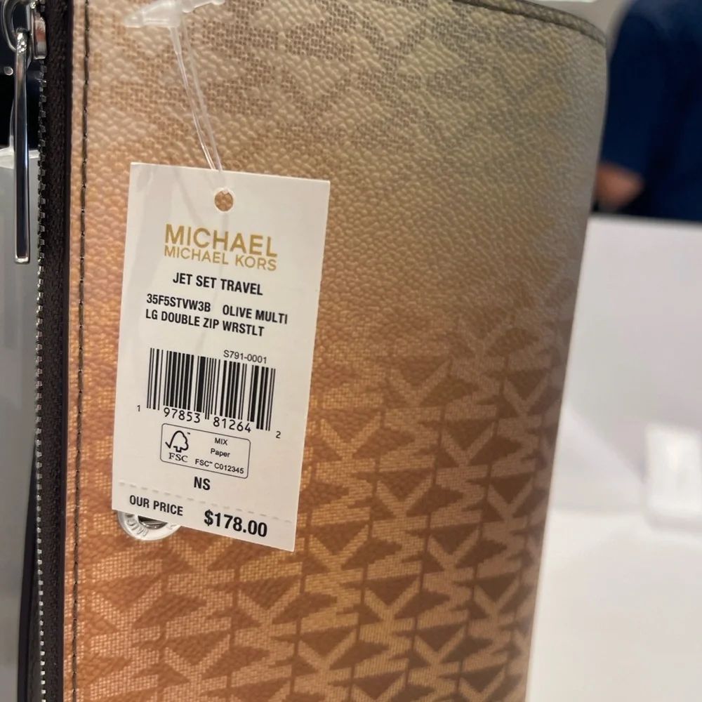 MICHAEL KORS Jet Set Lg Ombré Signature Logo Wristlet Phone Holder Olive Com NWT