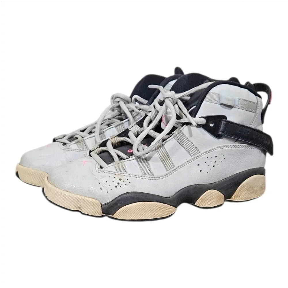 Jordan iconic toggle active