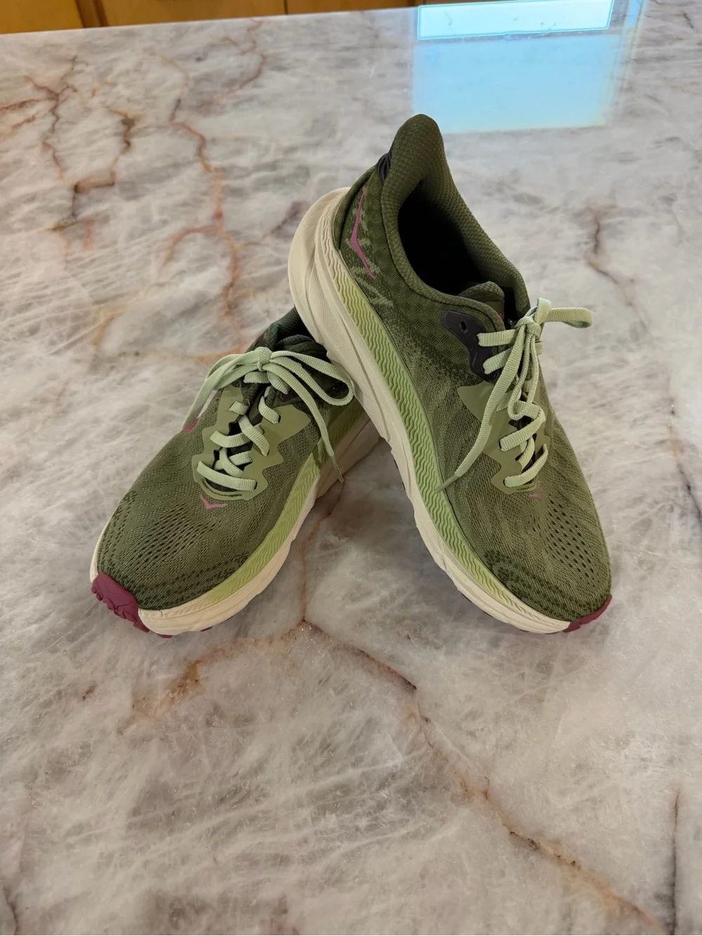 Hoka challenger atr