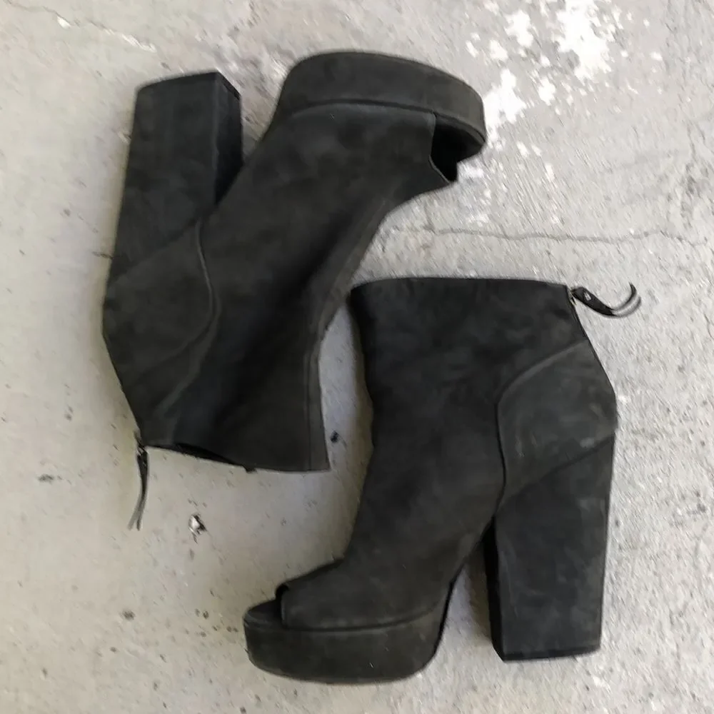 Vic Matie these feel
