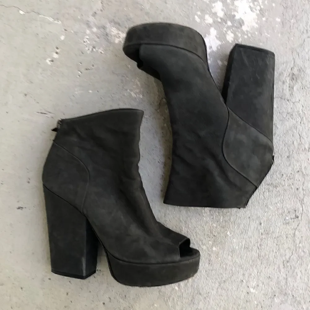 Vic  Matie  platforms