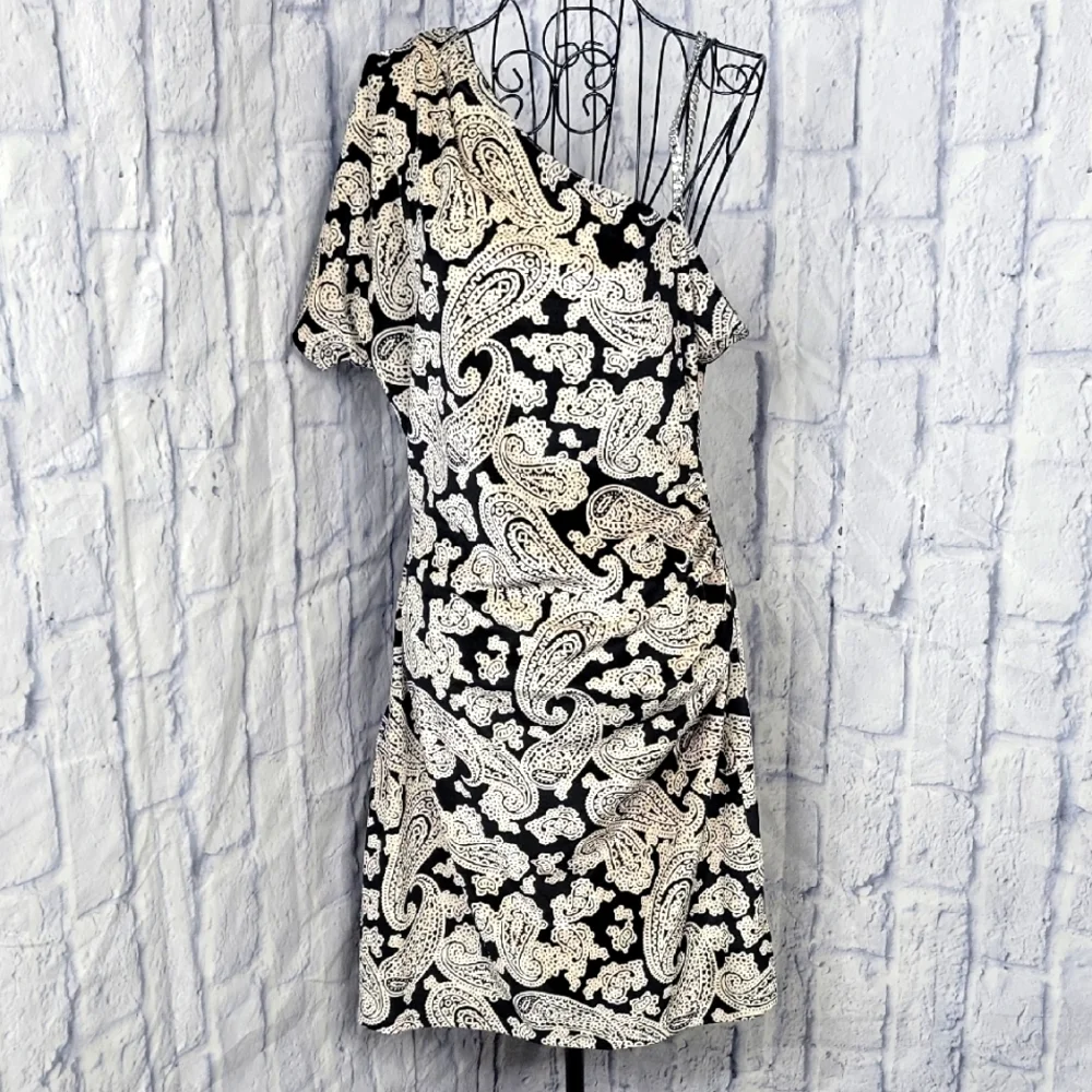 Michael Kors Black and‎ Cream One Shoulder Velvet Dress