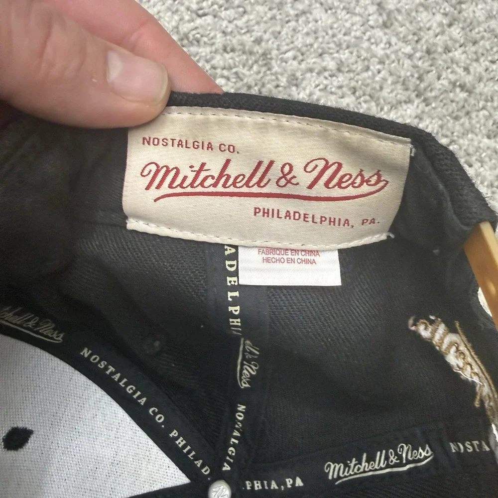 Mitchell & Ness preowned previously