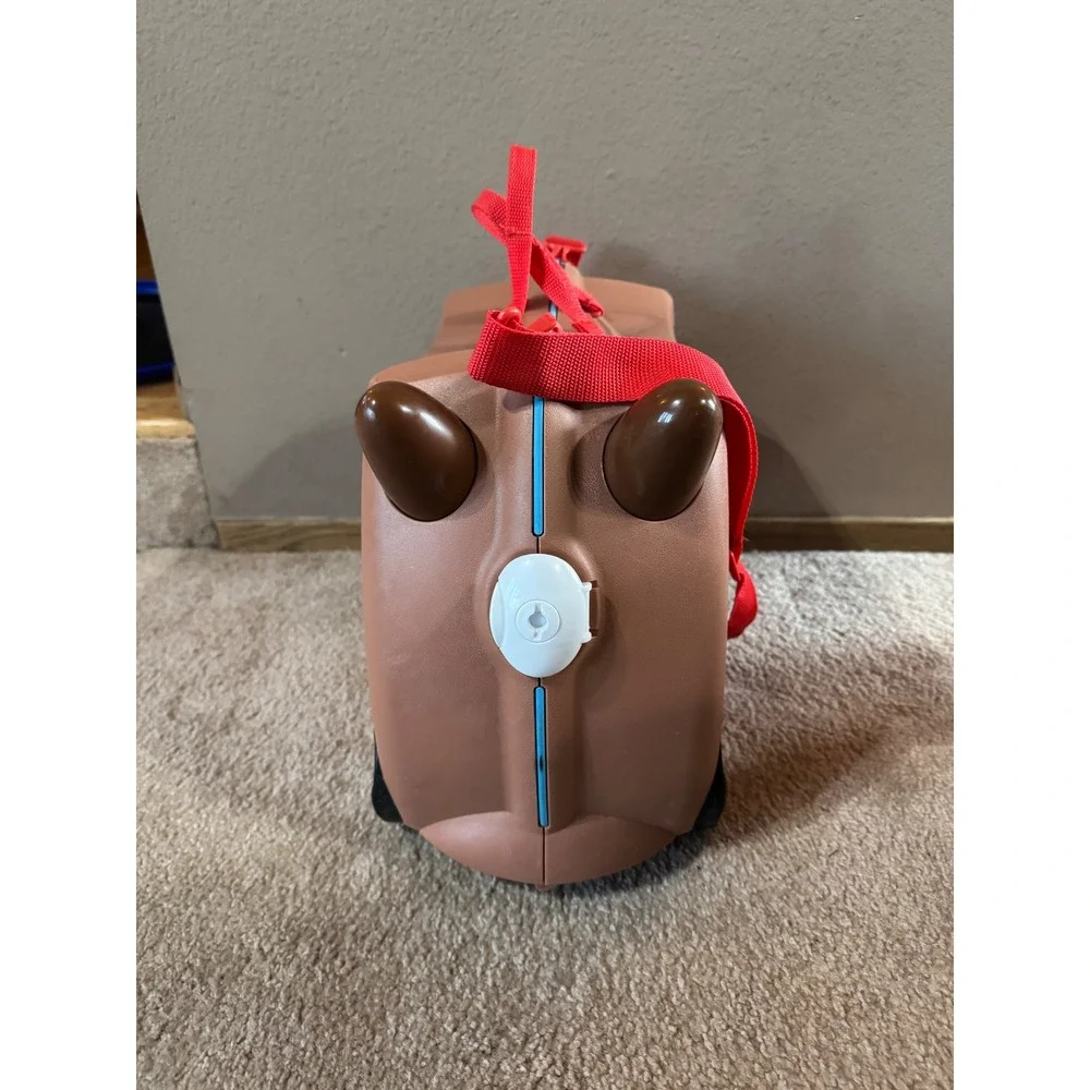 Trunki ride suitcase