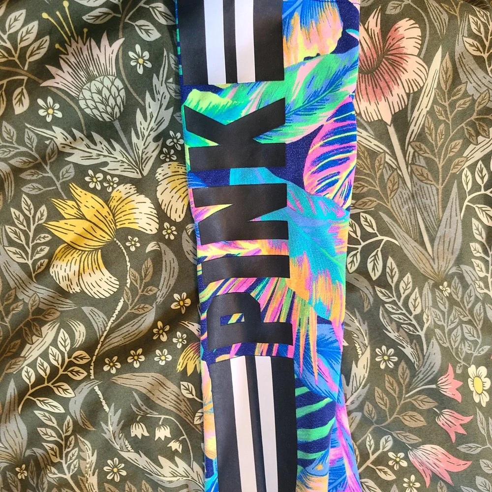 Pink Victoria's Secret Ultimate Tropical Leggings Bra Set Women XS Mesh Active
