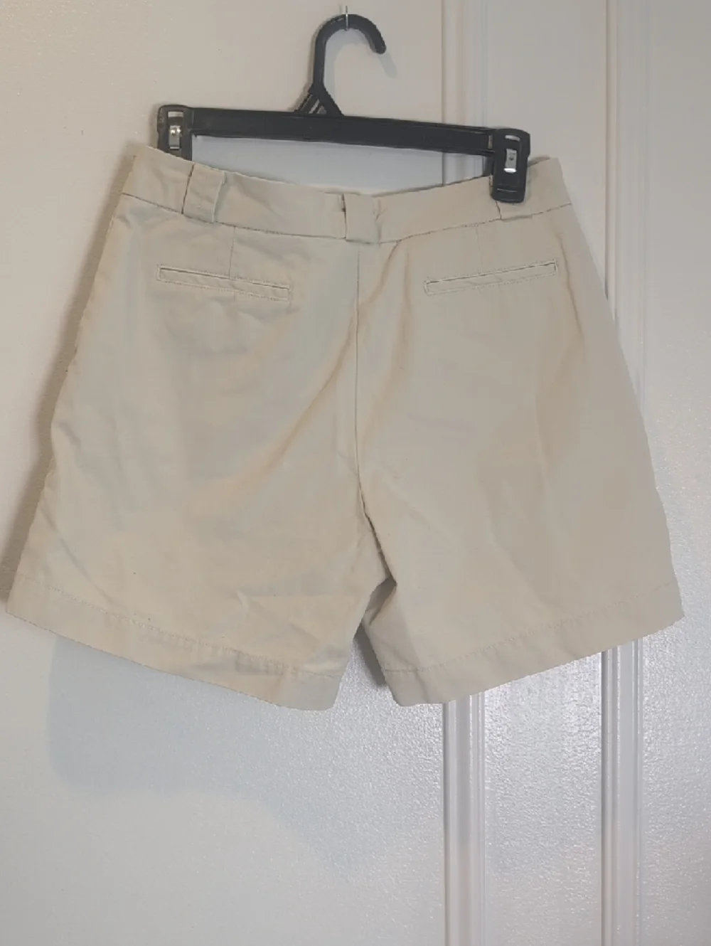 GAP Beige Women's Bermuda Shorts