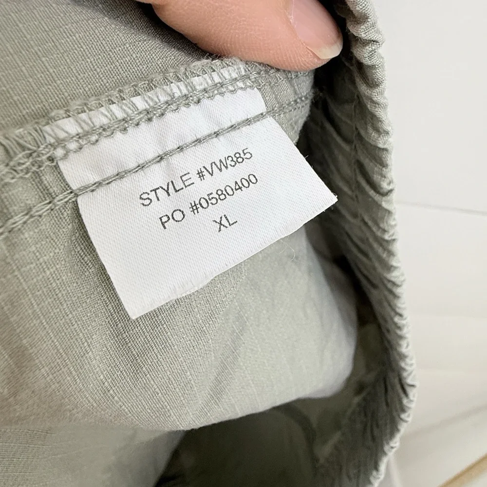 Vuori Shorts Women XL Sage Green Ripstop Raw‎ Hem Drawstring