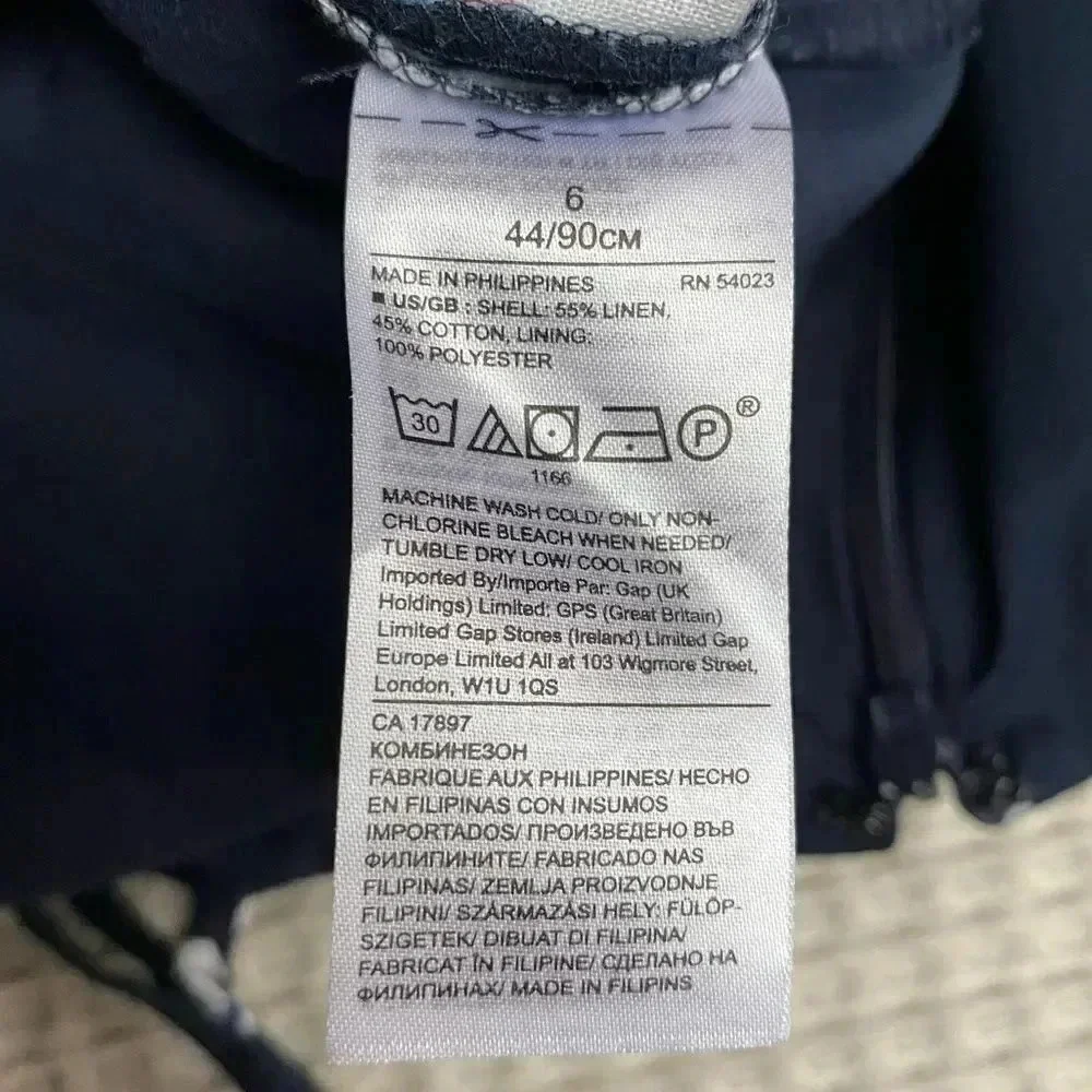 Banana Republic brand banana