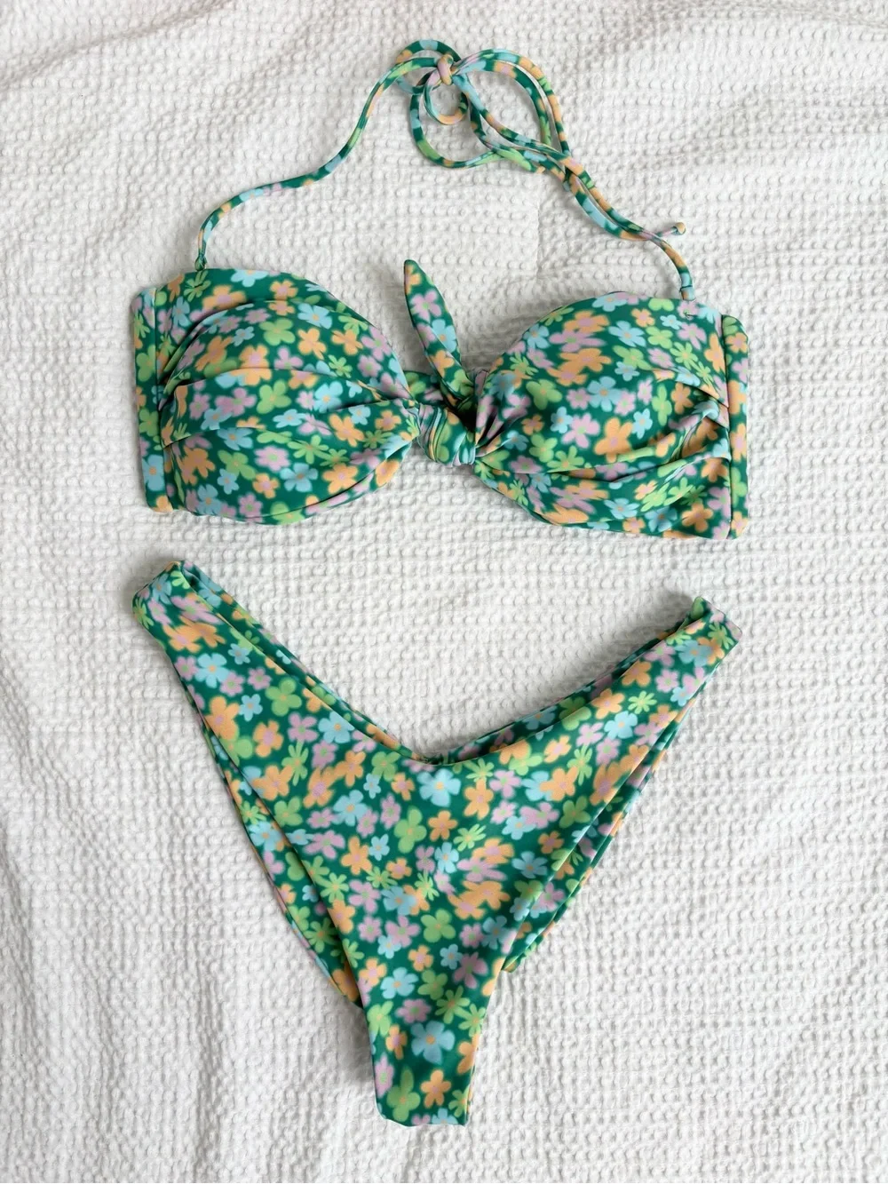 Skatie Napali Bikini Set Lyndi Top Medium Parker Bottoms Large