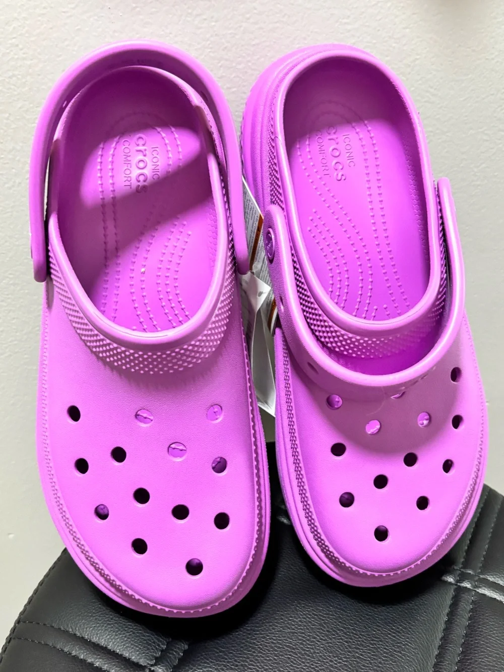 CROCS unisex stomp