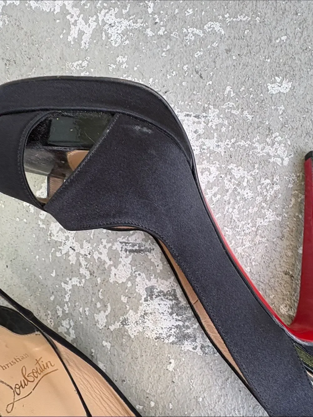 Christian Louboutin please look