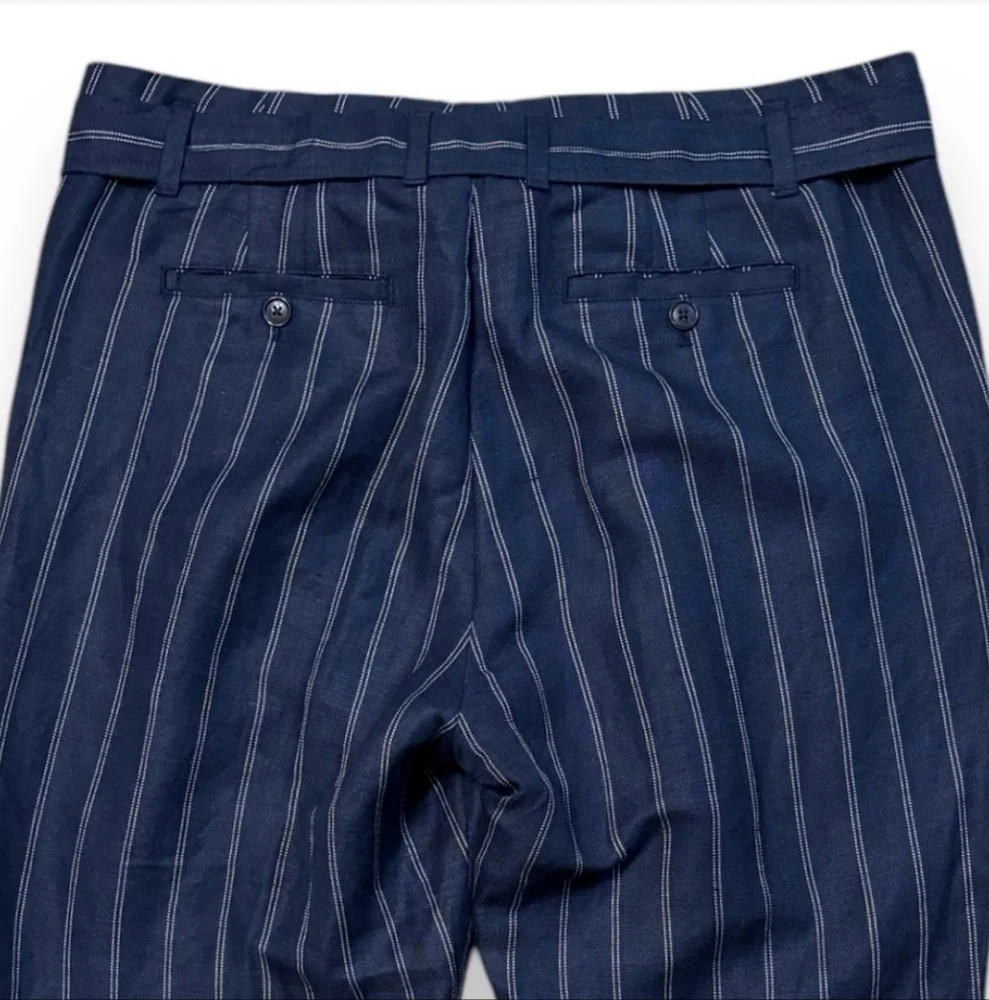 Banana Republic 52% linen